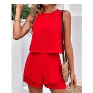 🤍NWOT! Red Sleeveless Zip Back Romper
